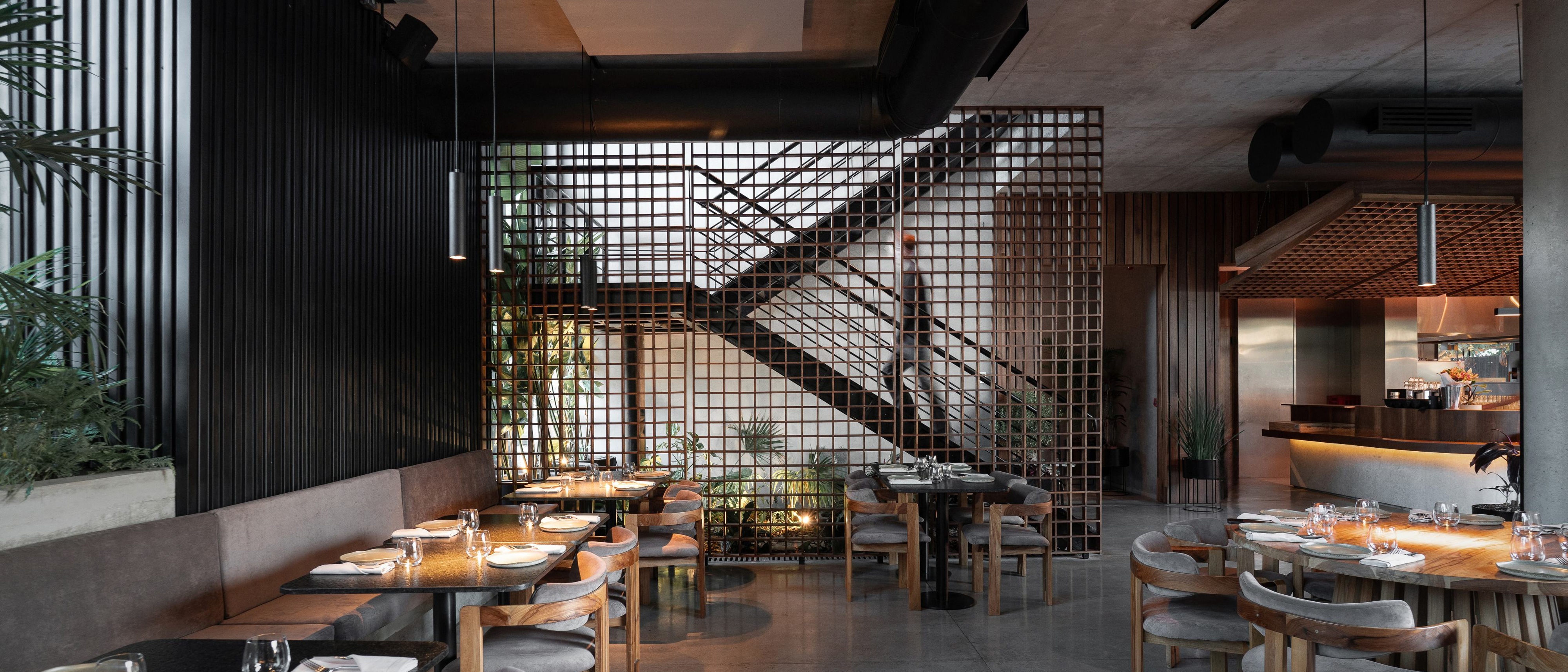 Mesa Tres Opens on Costanera Norte